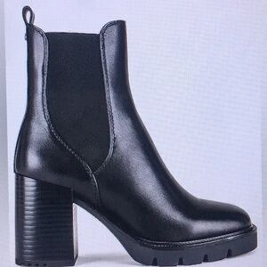Sam Edelman Rollins Chelsea Heeled Leather Boots size 8.5 fits more like an 8